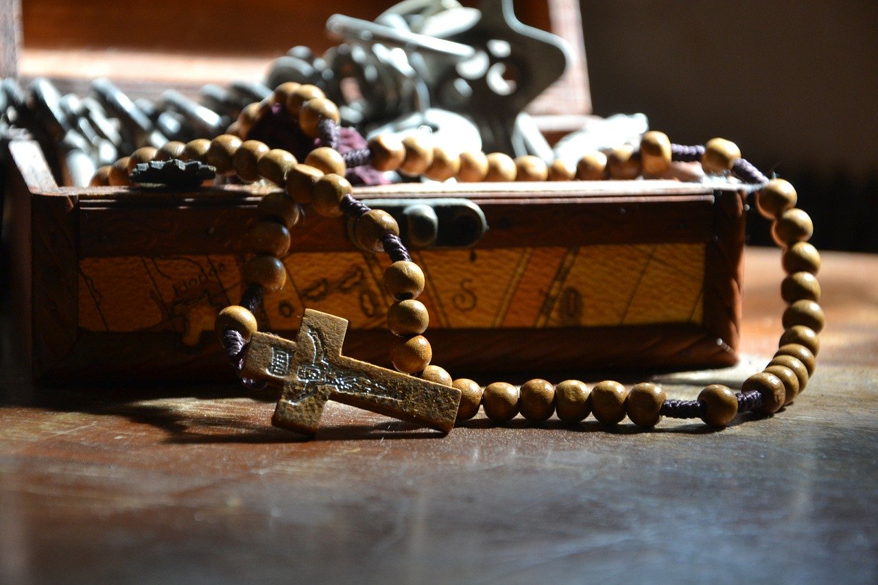 Do You Know How To Properly Dispose off Broken Rosaries and Other