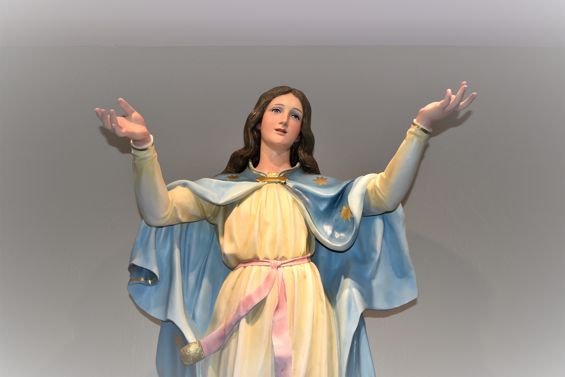 5 Facts to Ignore Before Accusing Catholics of “Mary Worship